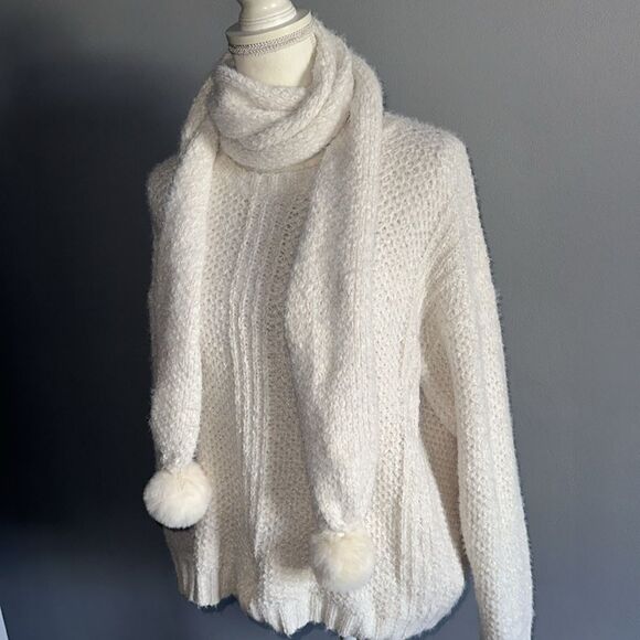 Hem & Thread Sweater and Scarf Set! - Picture 2 of 10